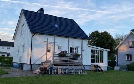 Uusi seinä ja ikkunat