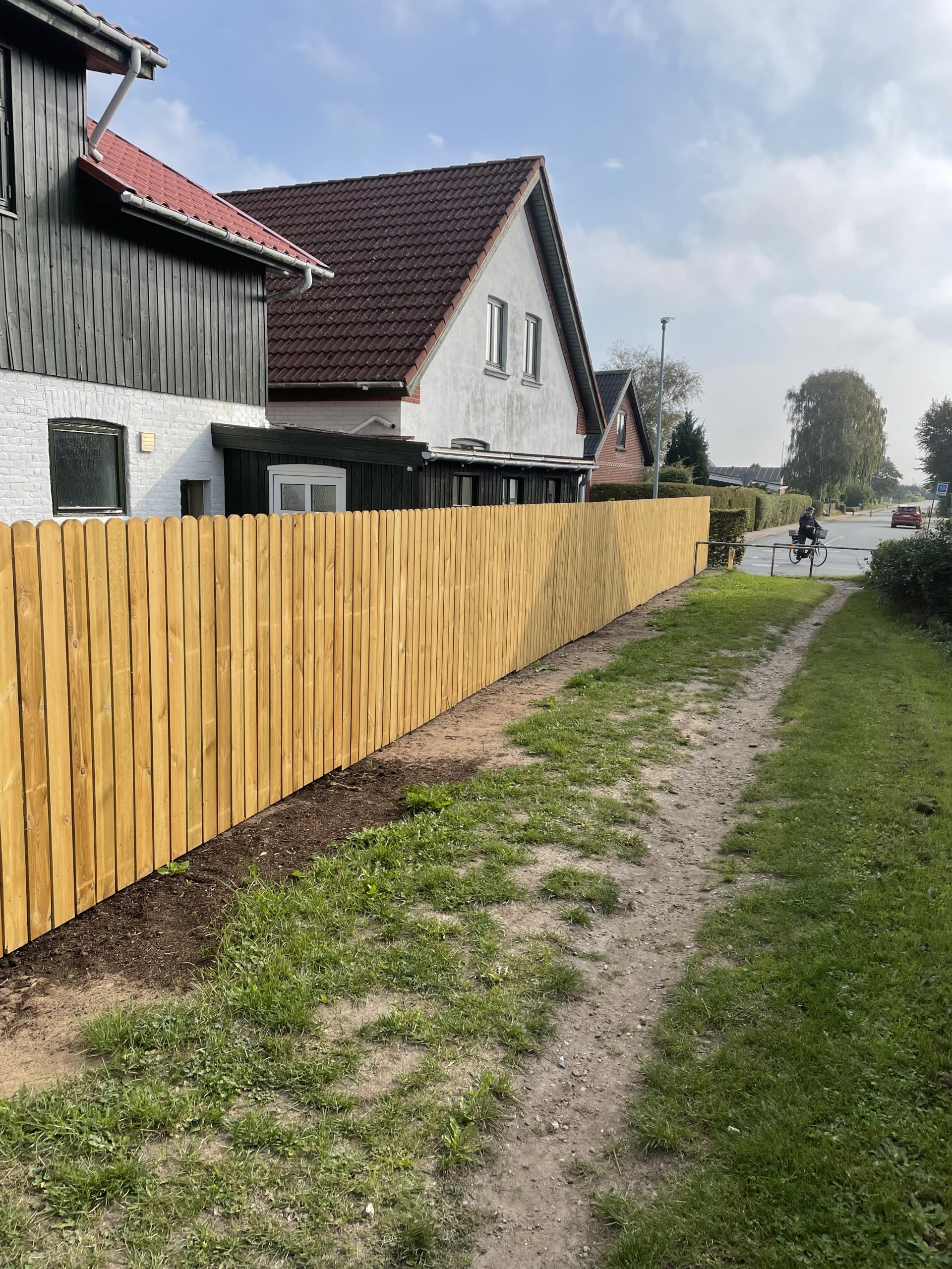 Stående plank med rundade toppar