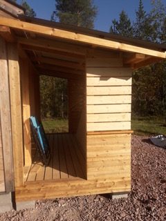 Halkokatos kahdella ovella