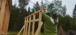 Halkokatos kahdella ovella