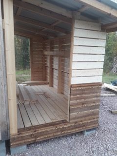 Halkokatos kahdella ovella