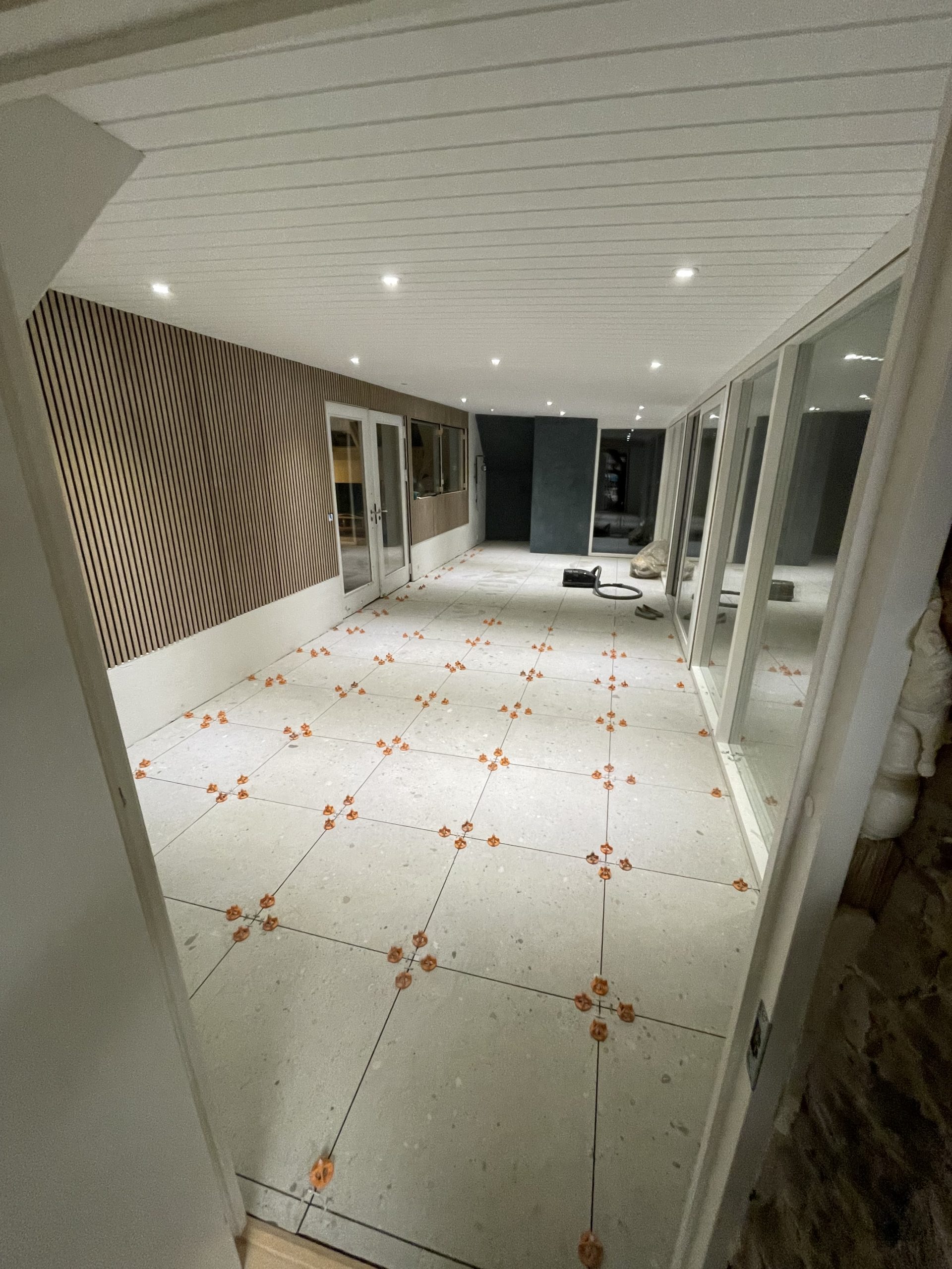 Lattialämmitys lasikuistille