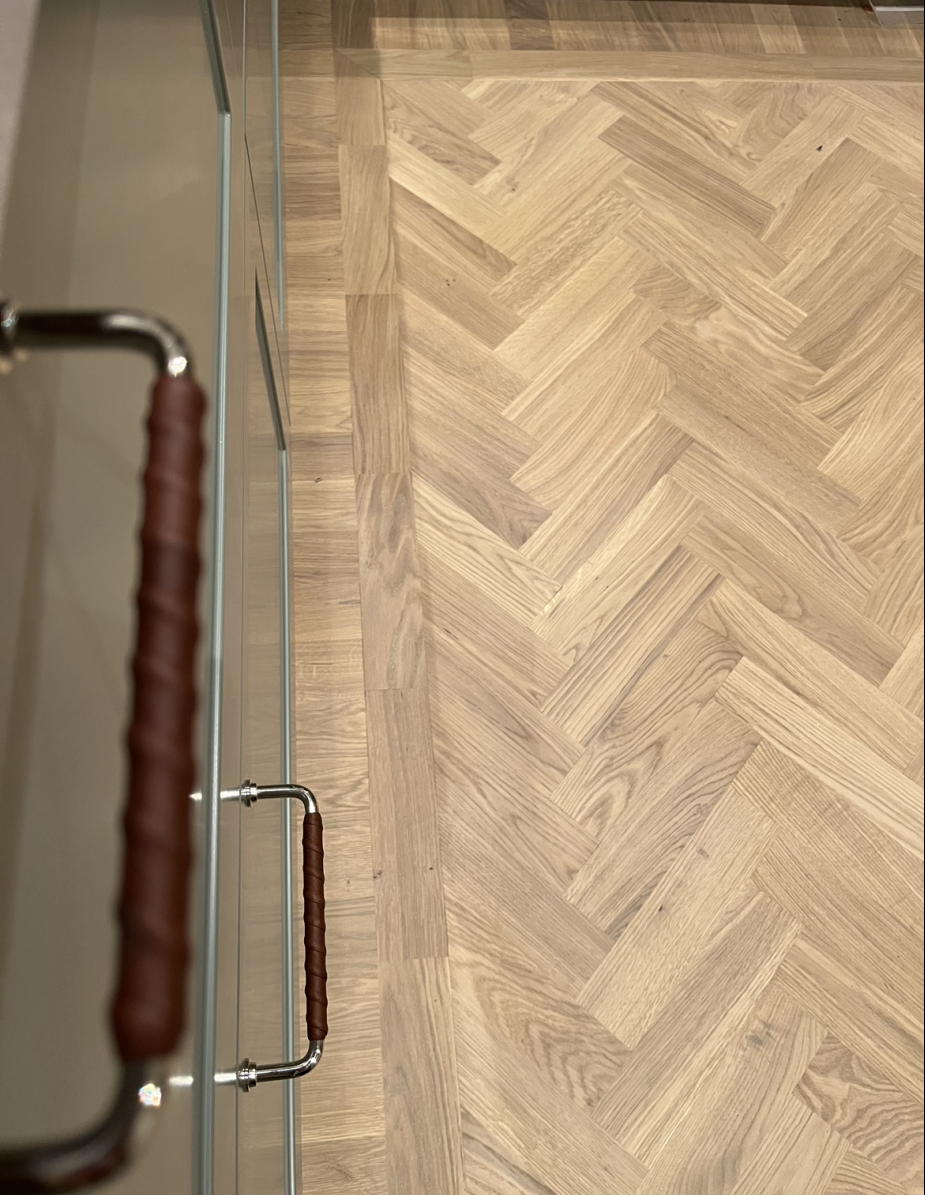 Kehystetty kalanruotolattia