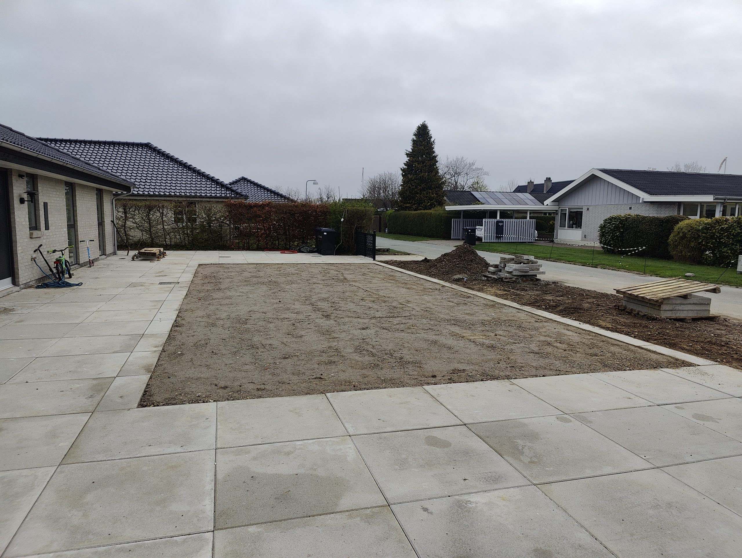 72 kvm. fodboldbane med kunstgræs