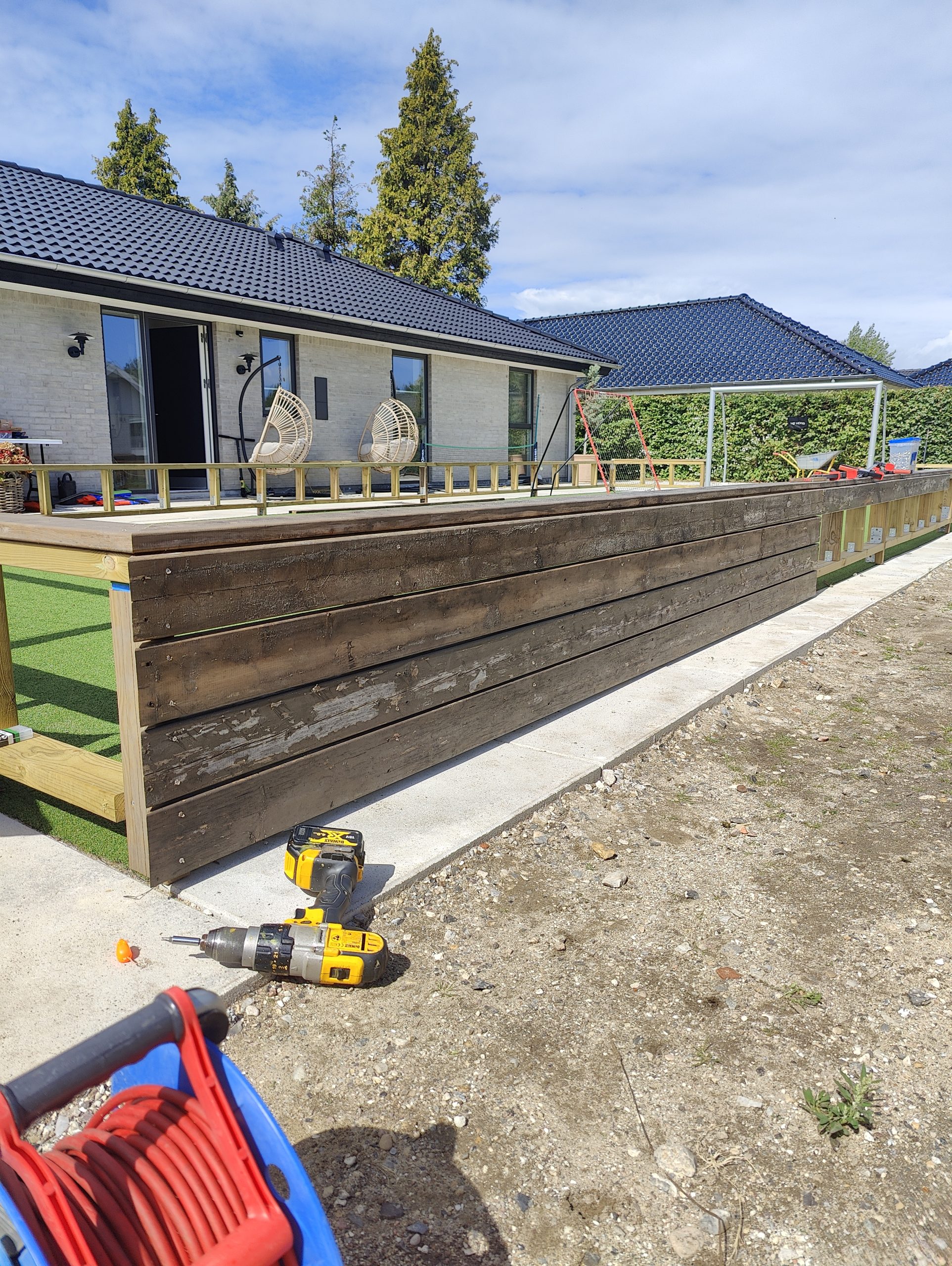 72 kvm. fodboldbane med kunstgræs