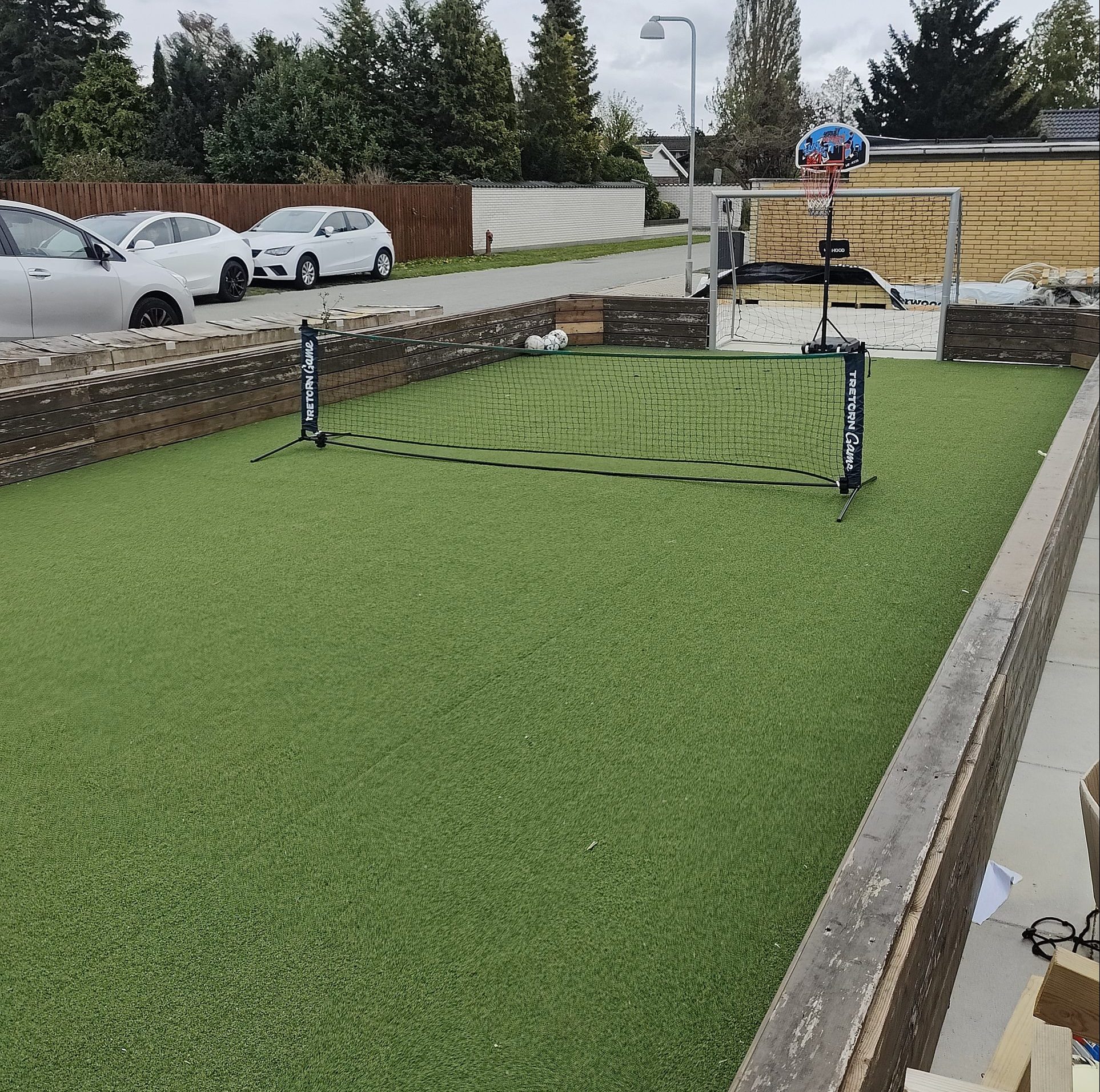 72 kvm. fodboldbane med kunstgræs