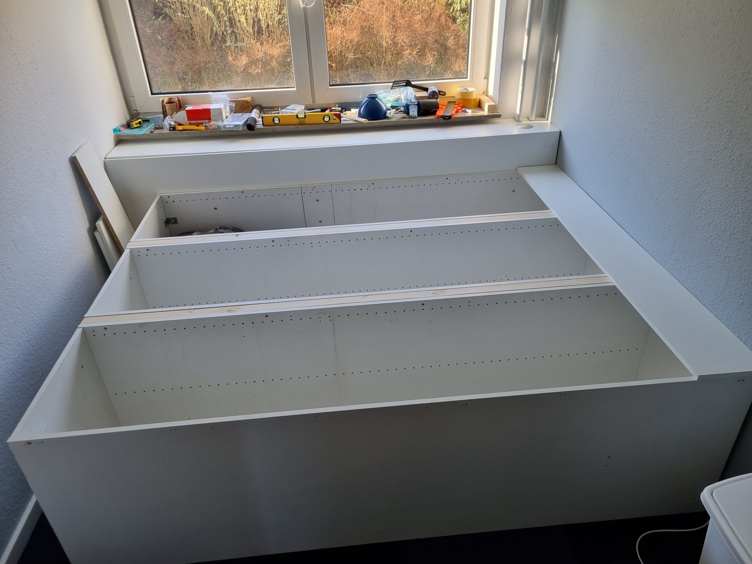 Gæsteseng af klædeskabe