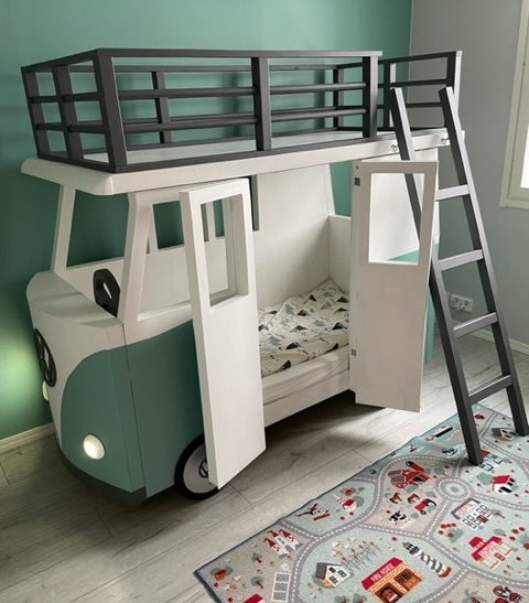 Lastensänky VW-minibussi