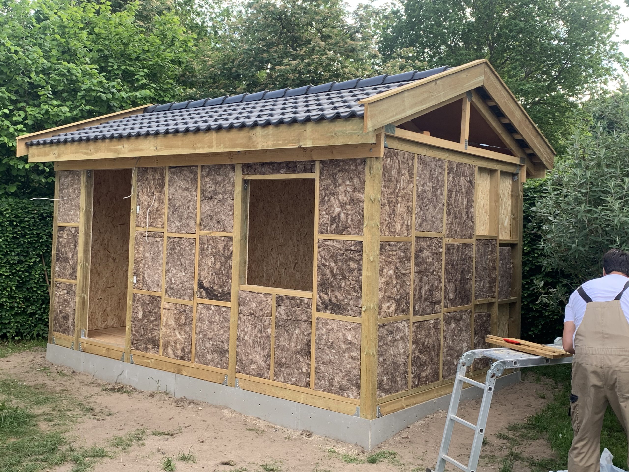 Isolerat förråd med fjällpanel