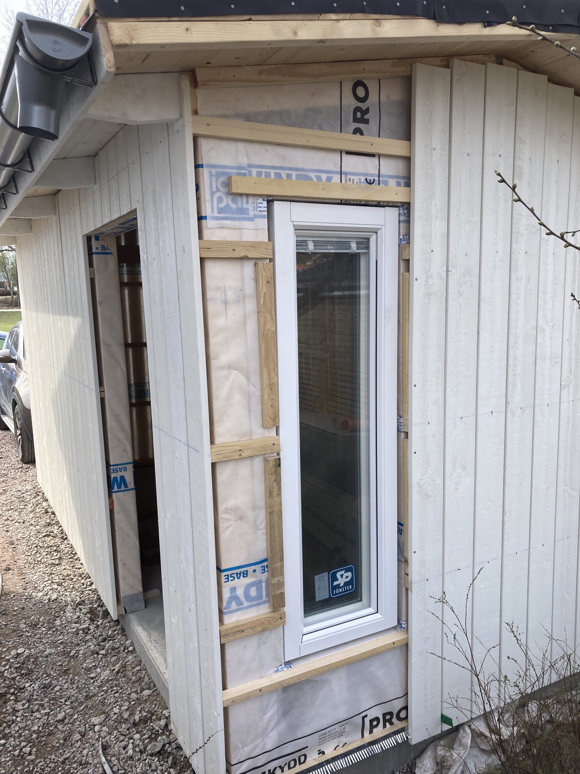 Redskapsskjul på gjuten platta