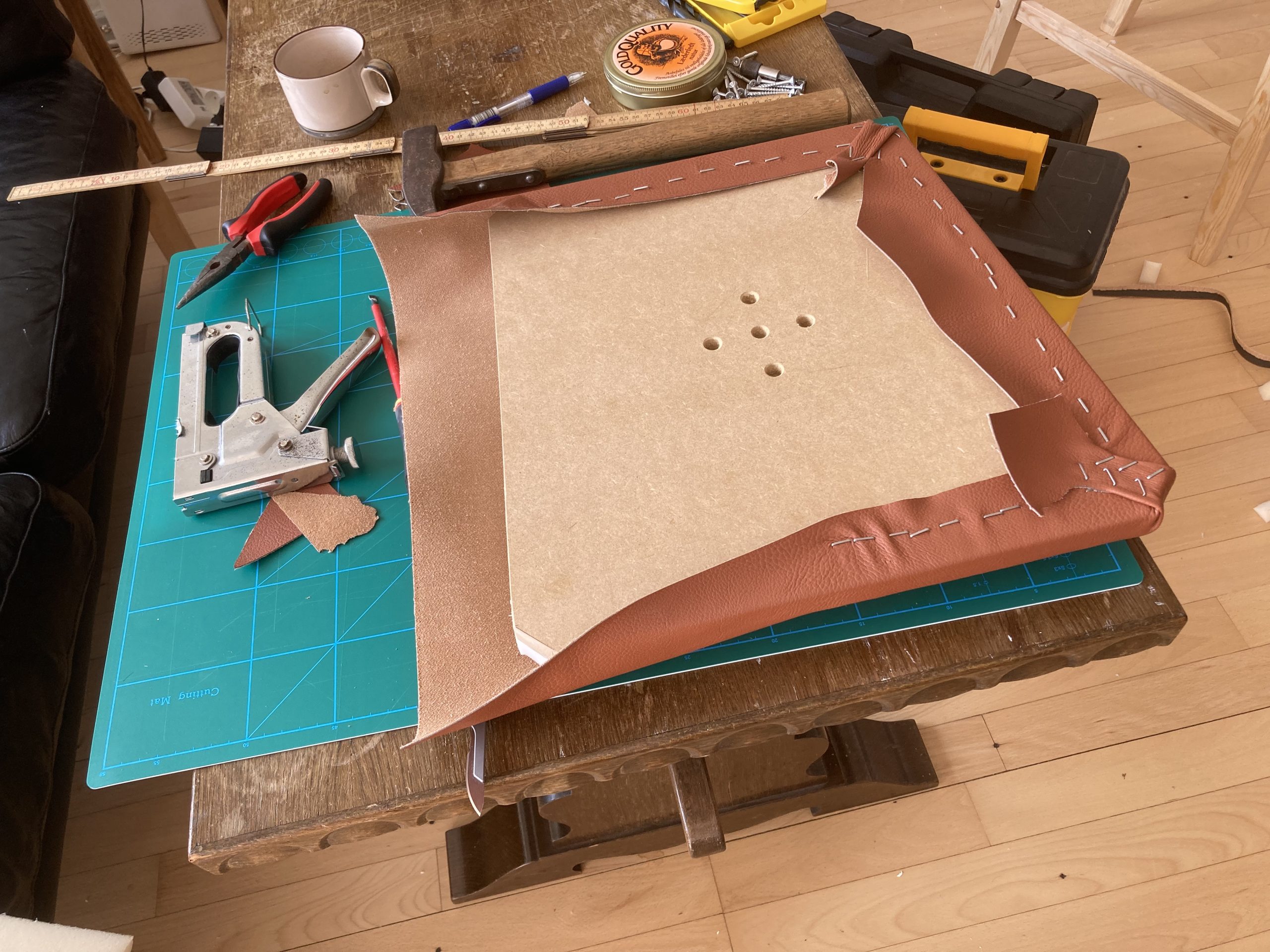 Stol med tapsamlinger