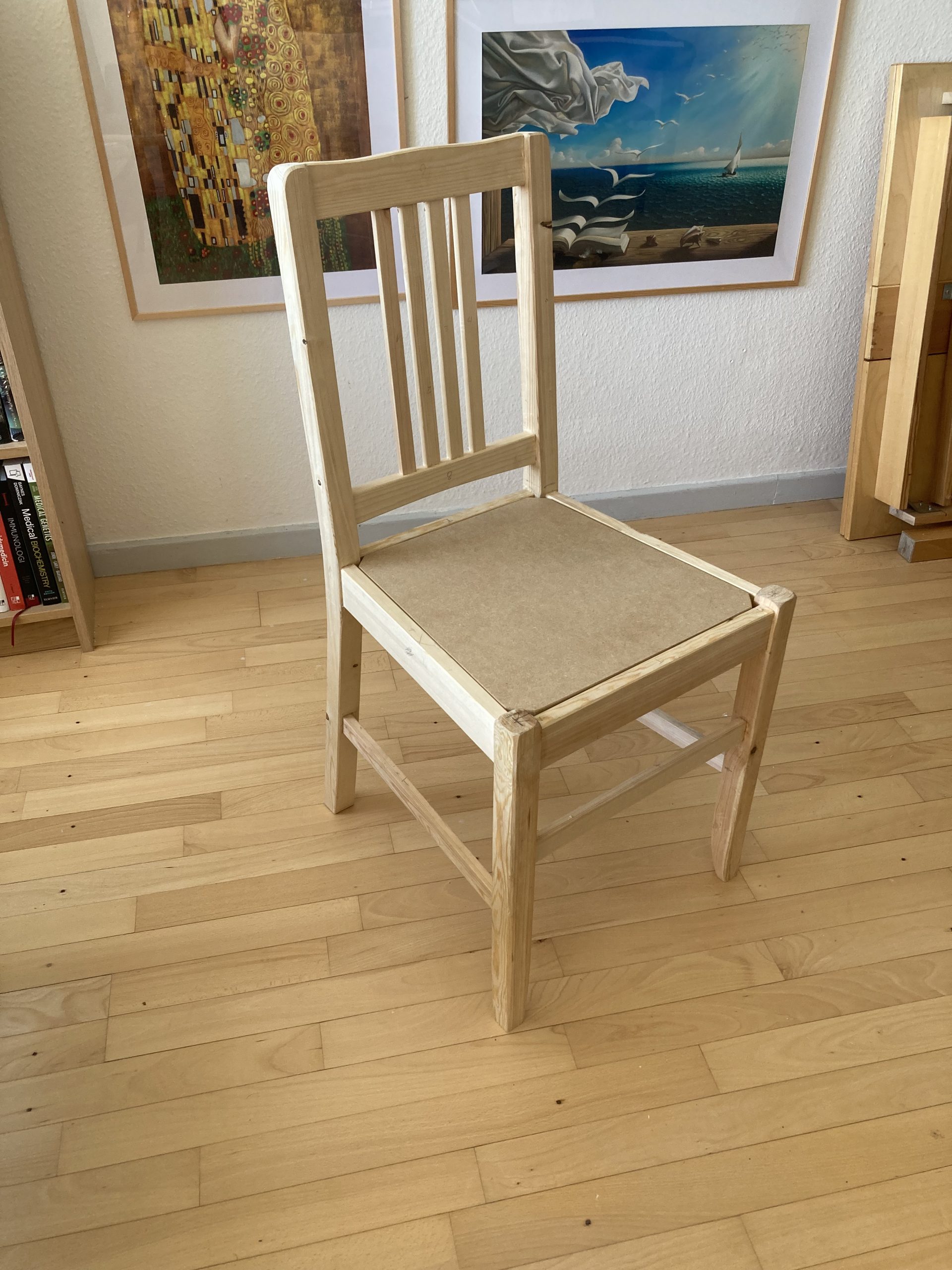 Stol med tapsamlinger