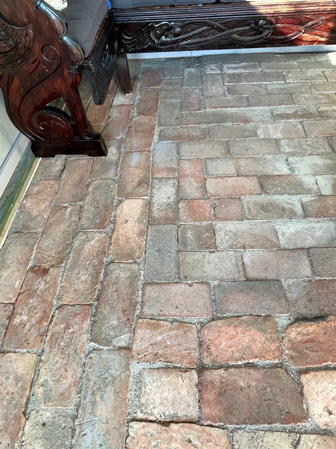 Stuga av återvunna material