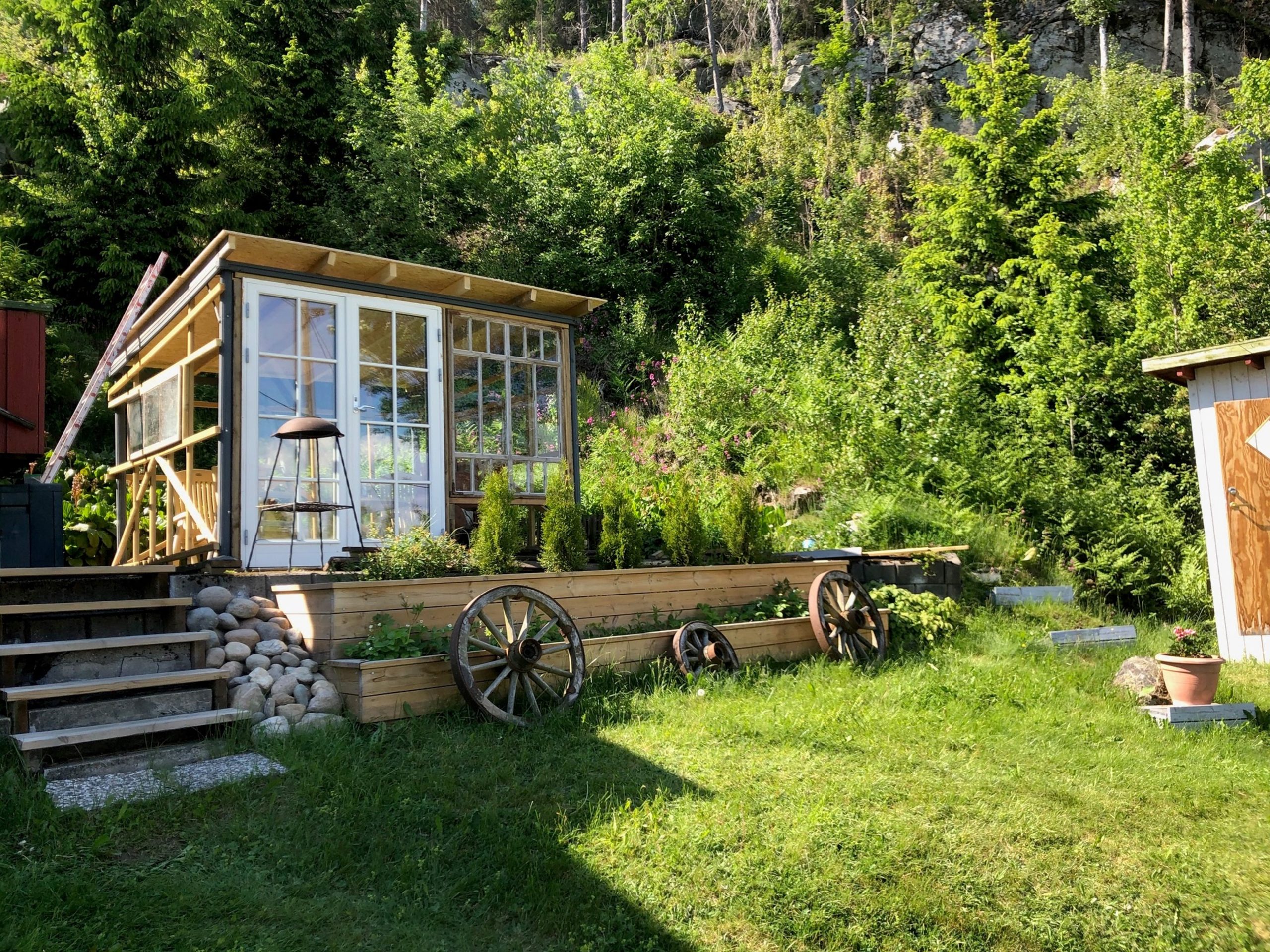 Stuga av återvunna material