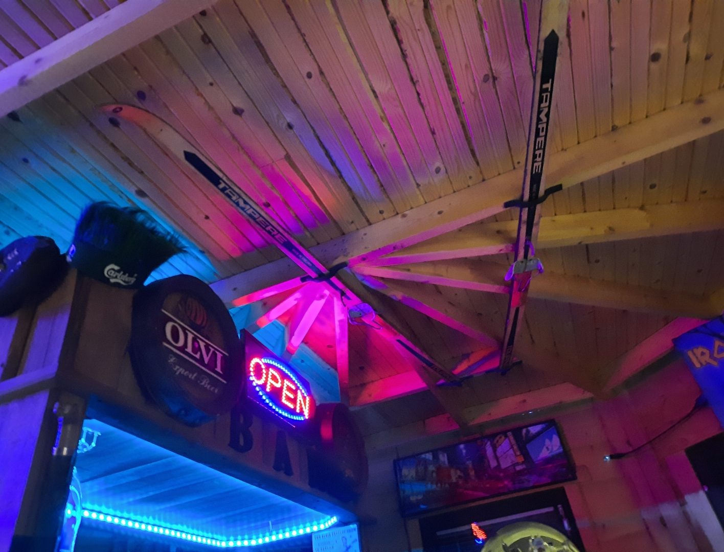 Man cave med liten terrass