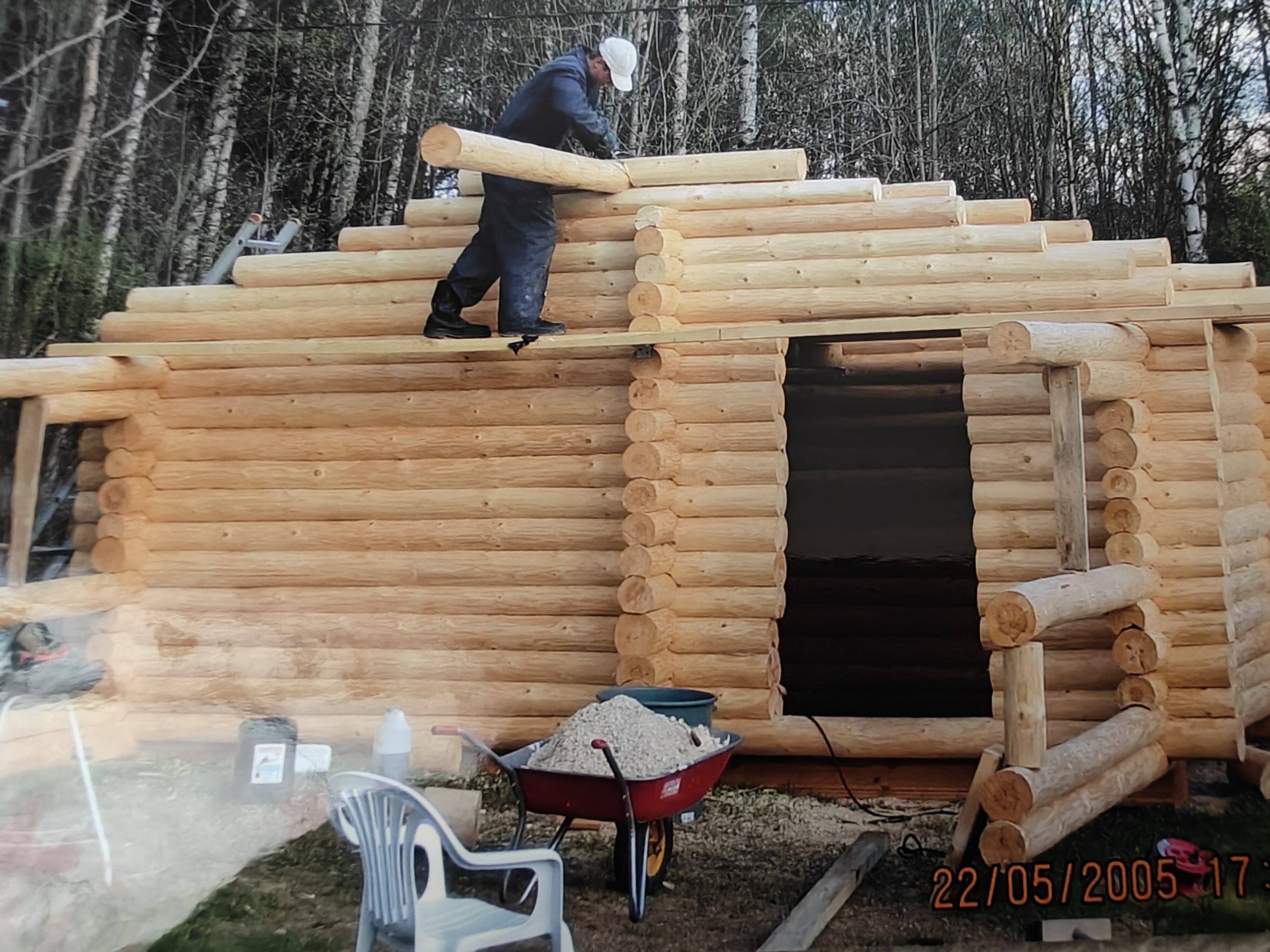 Timmerstuga med bastu