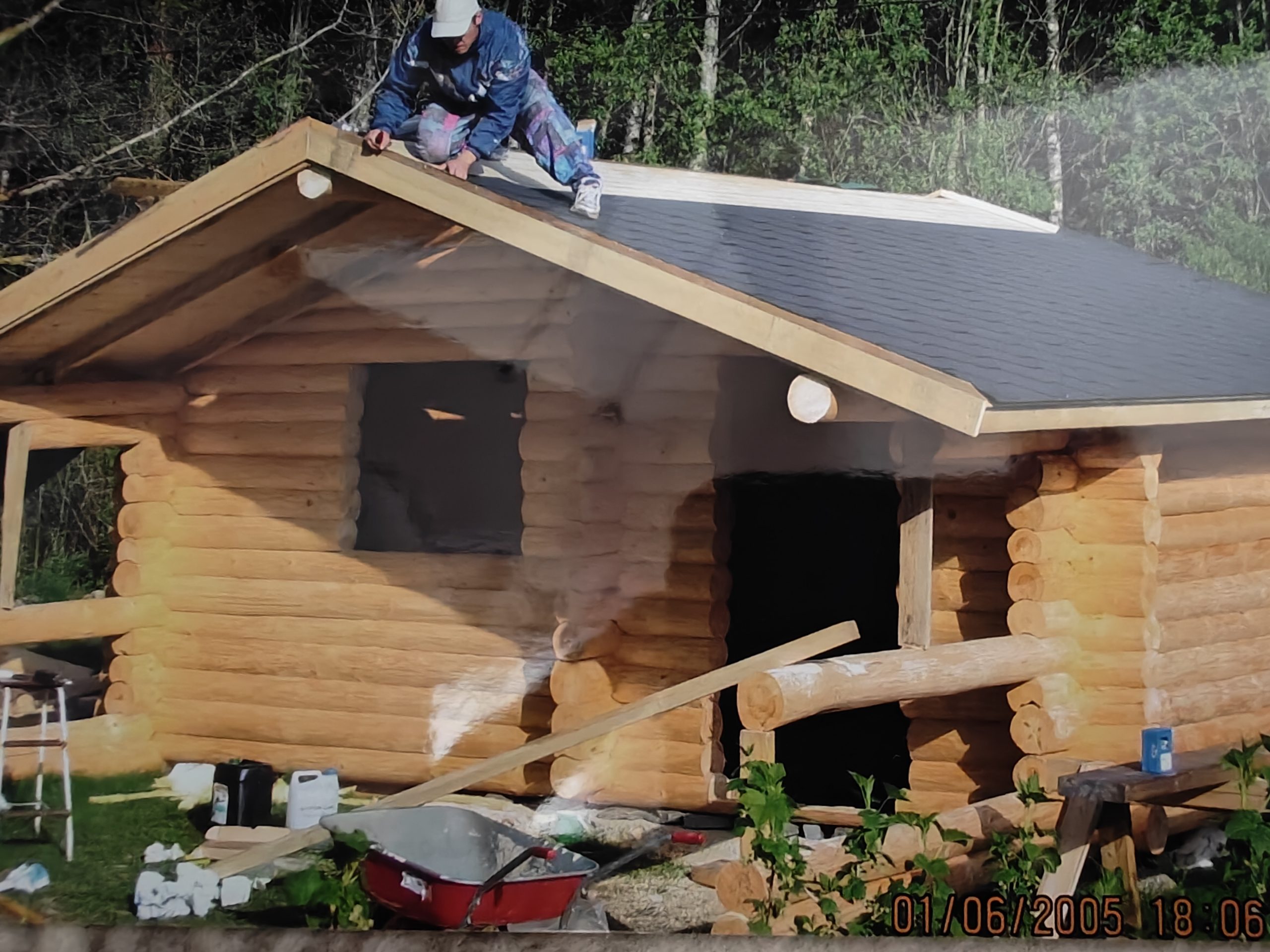 Timmerstuga med bastu