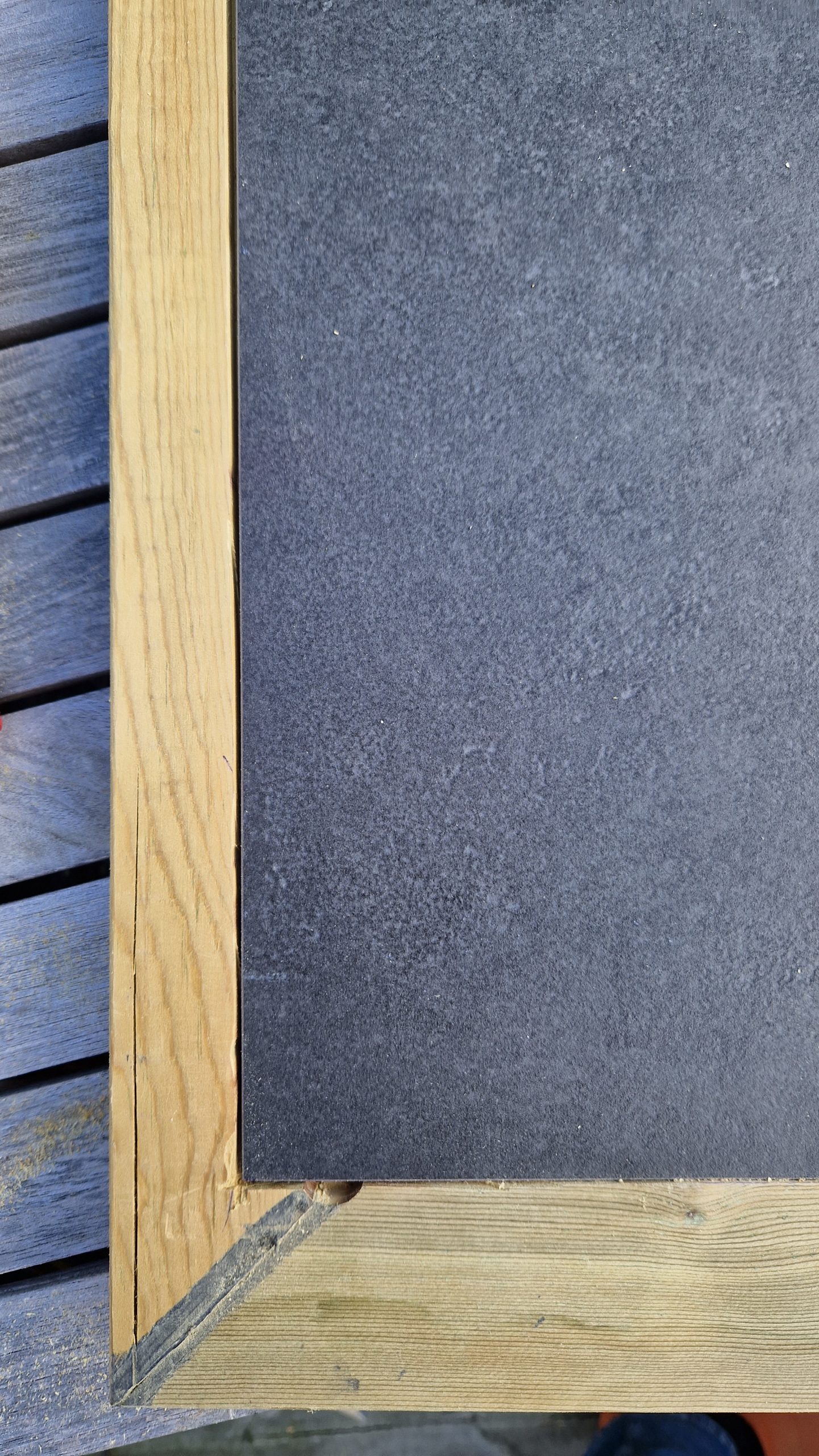 Grillbord med innfelt flis