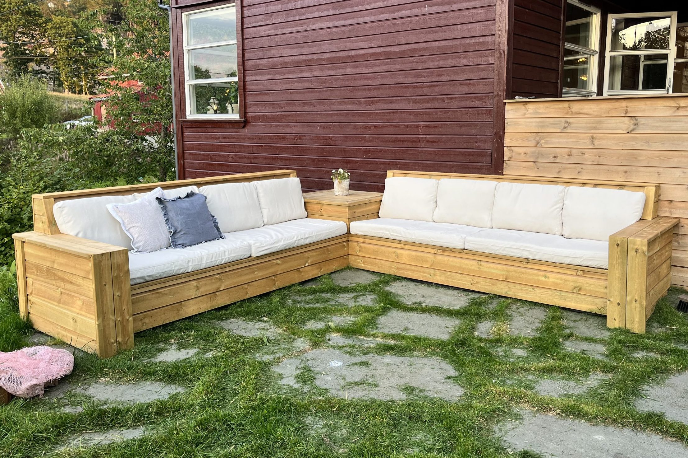 Havemøbler af træbrædder