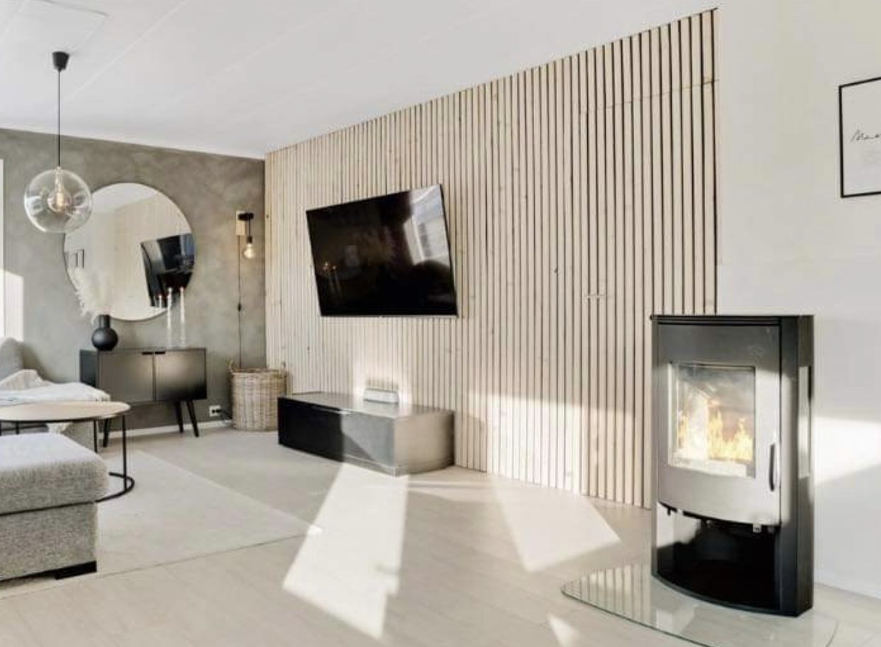 Gipsvegg med skjult dør