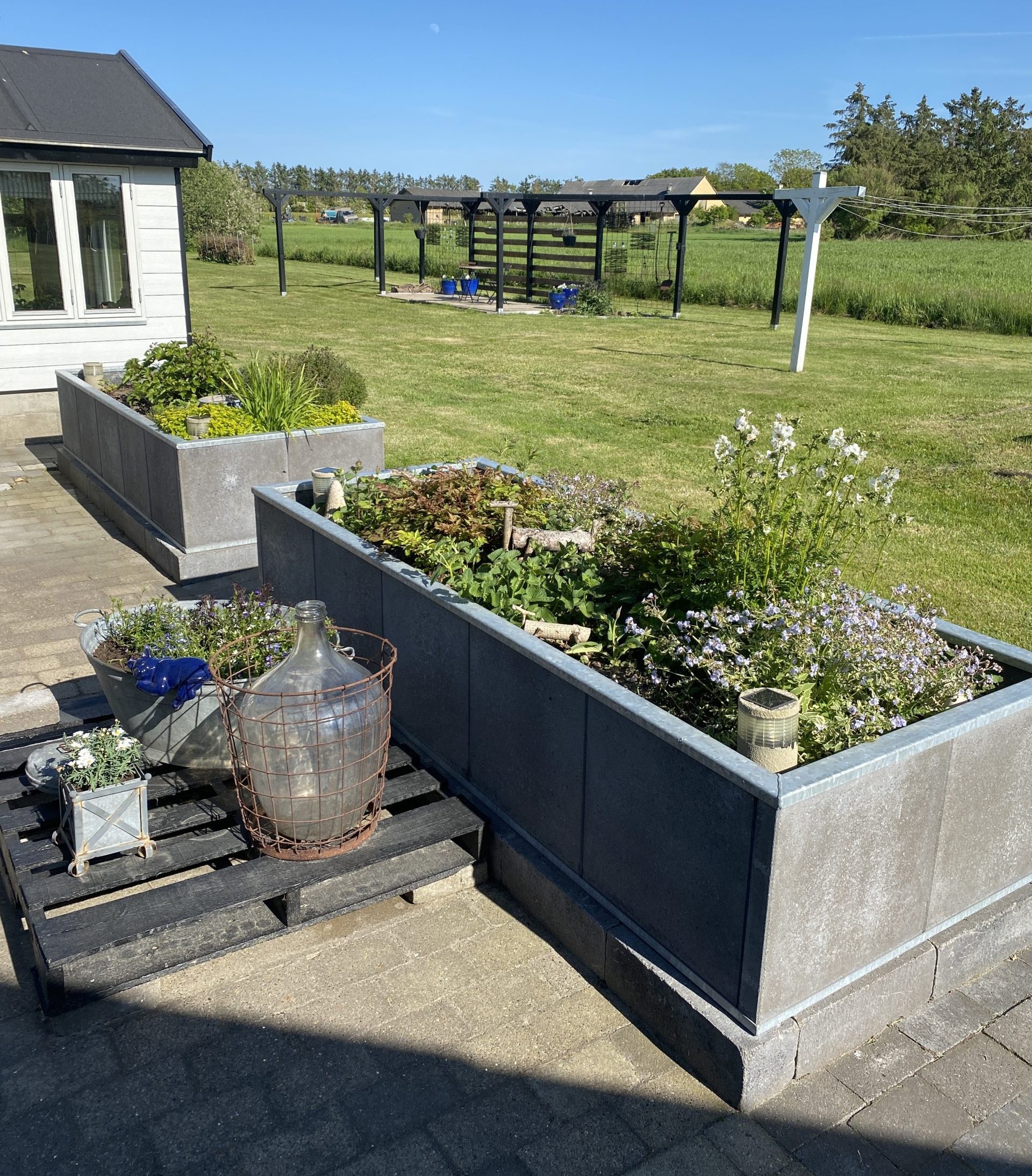 Underhållsfri odlingslåda