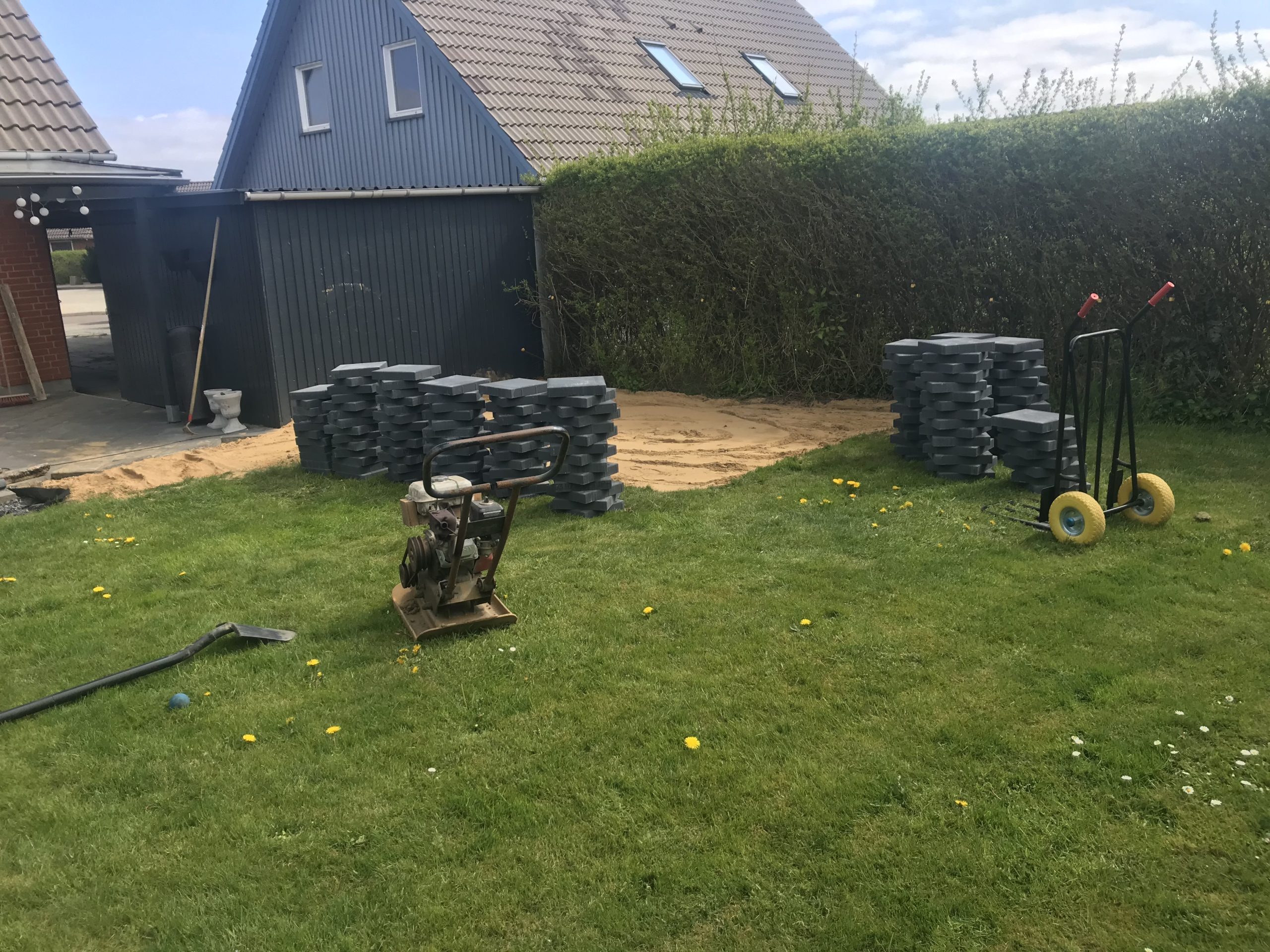 Pergola med listekledning