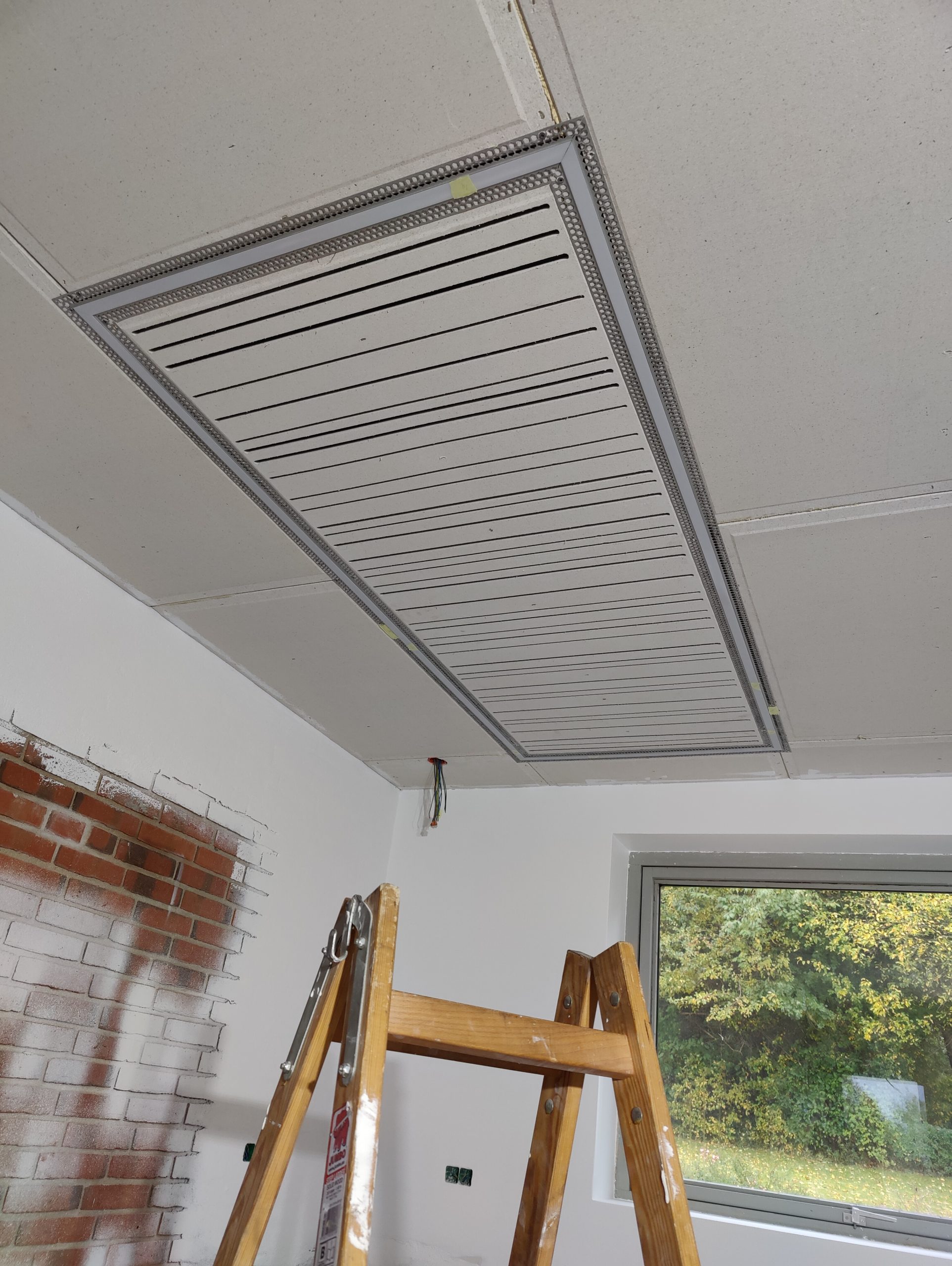 Kjøkkentak med dimbar LED-belysning