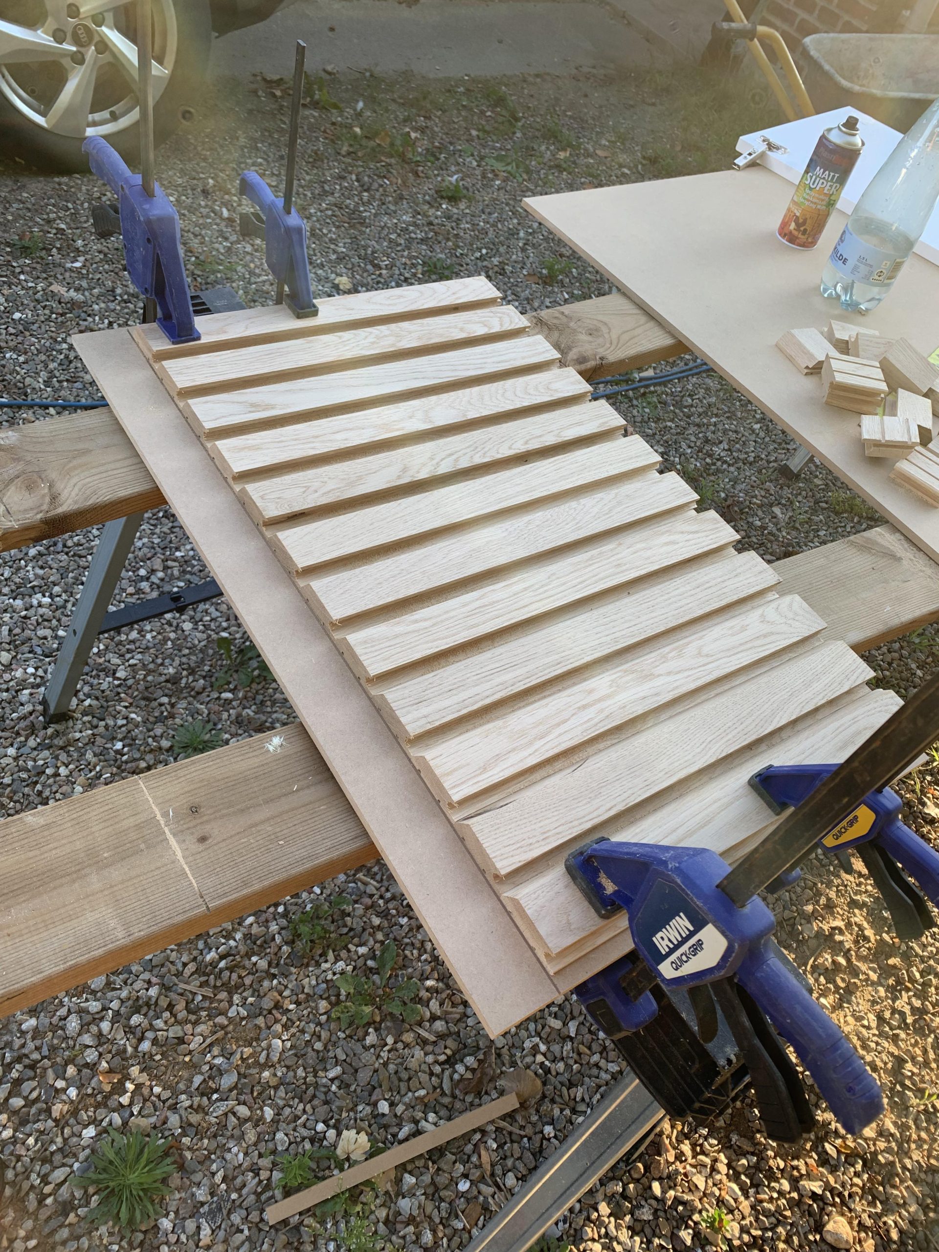 Kjøkkenfronter laget av parkettstaver