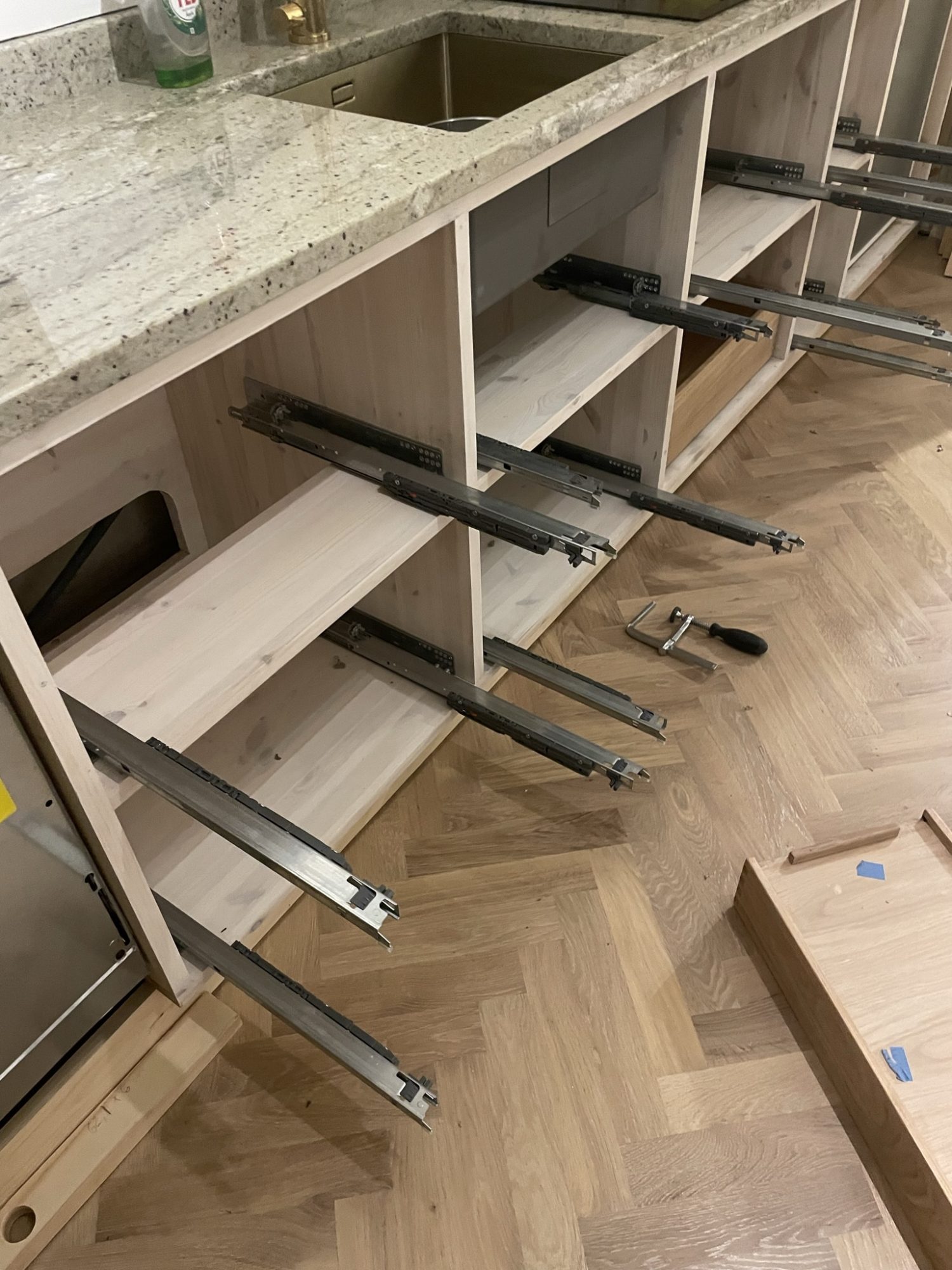 Skreddersydd snekkerkjøkken