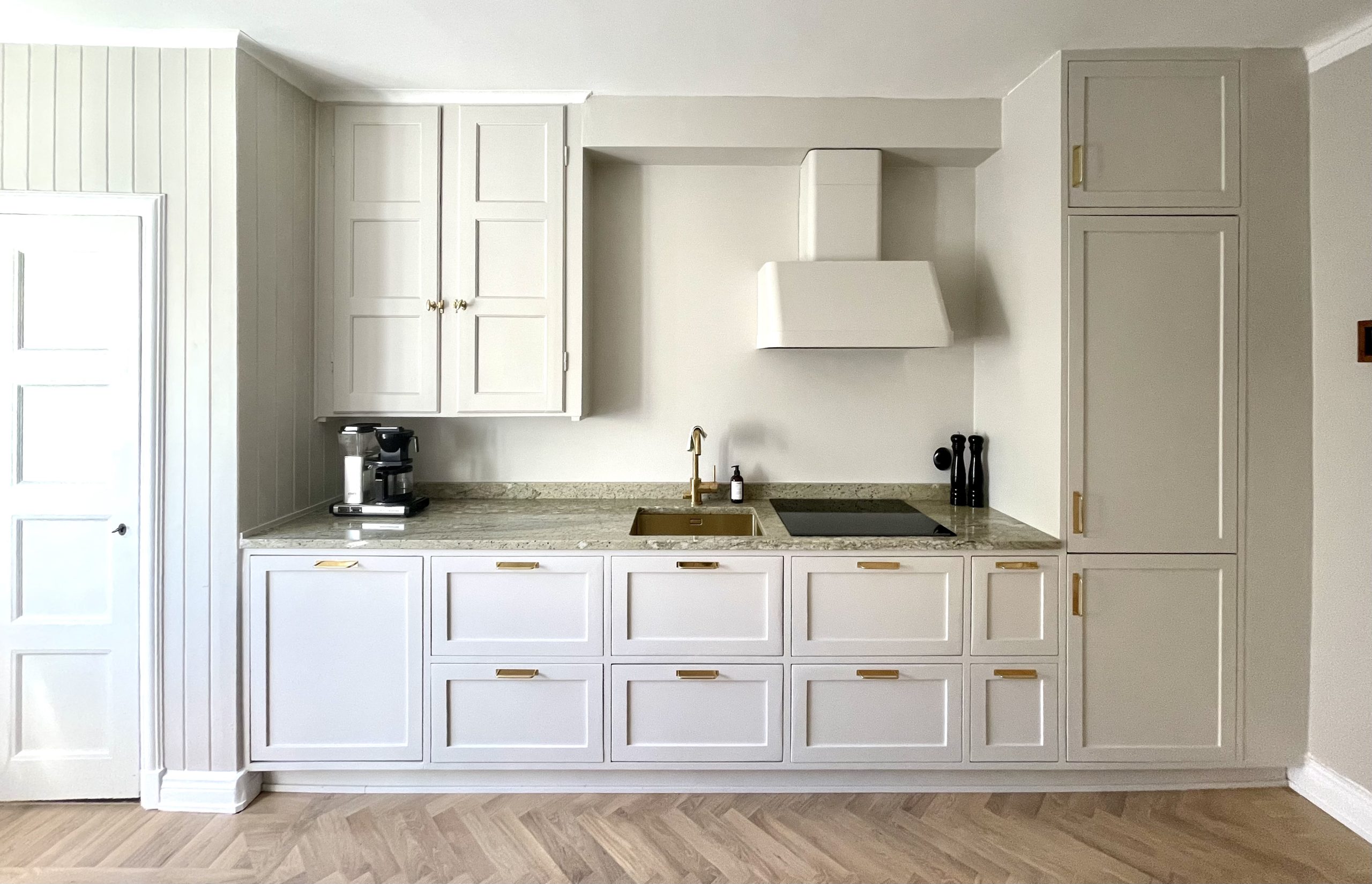 Skreddersydd snekkerkjøkken