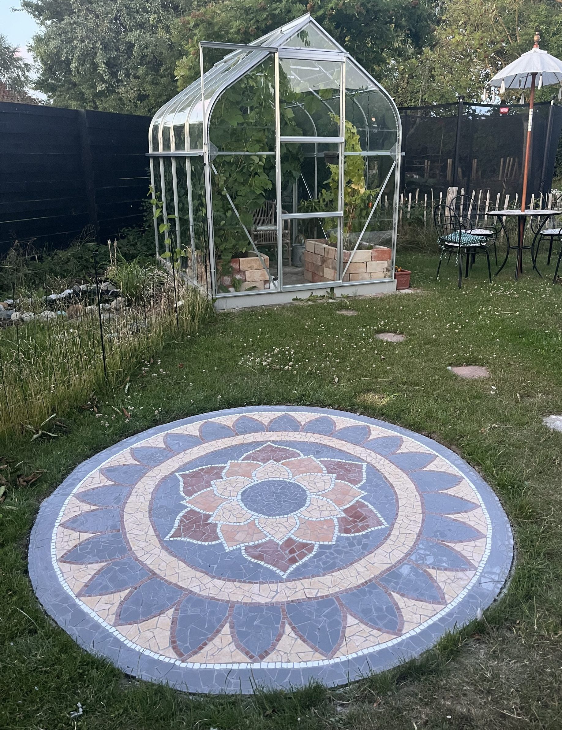 Rund mosaikterrass