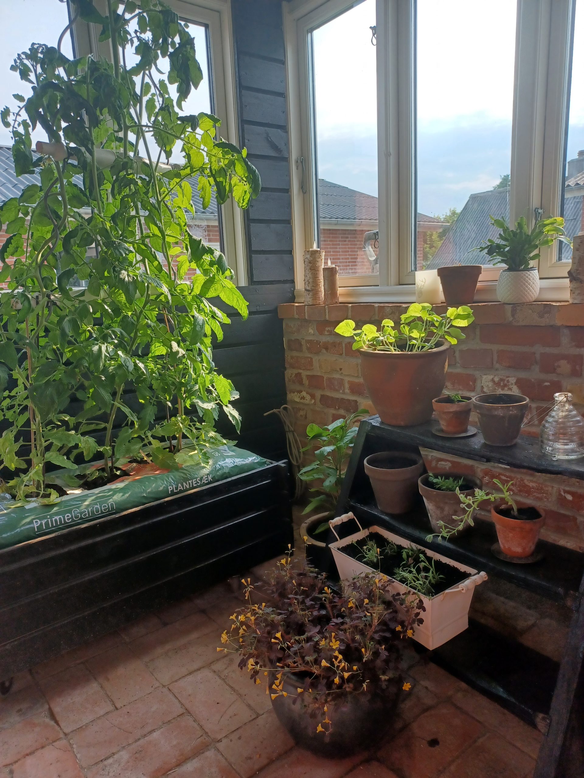 Orangerie af bla. 1.800 genbrugssten