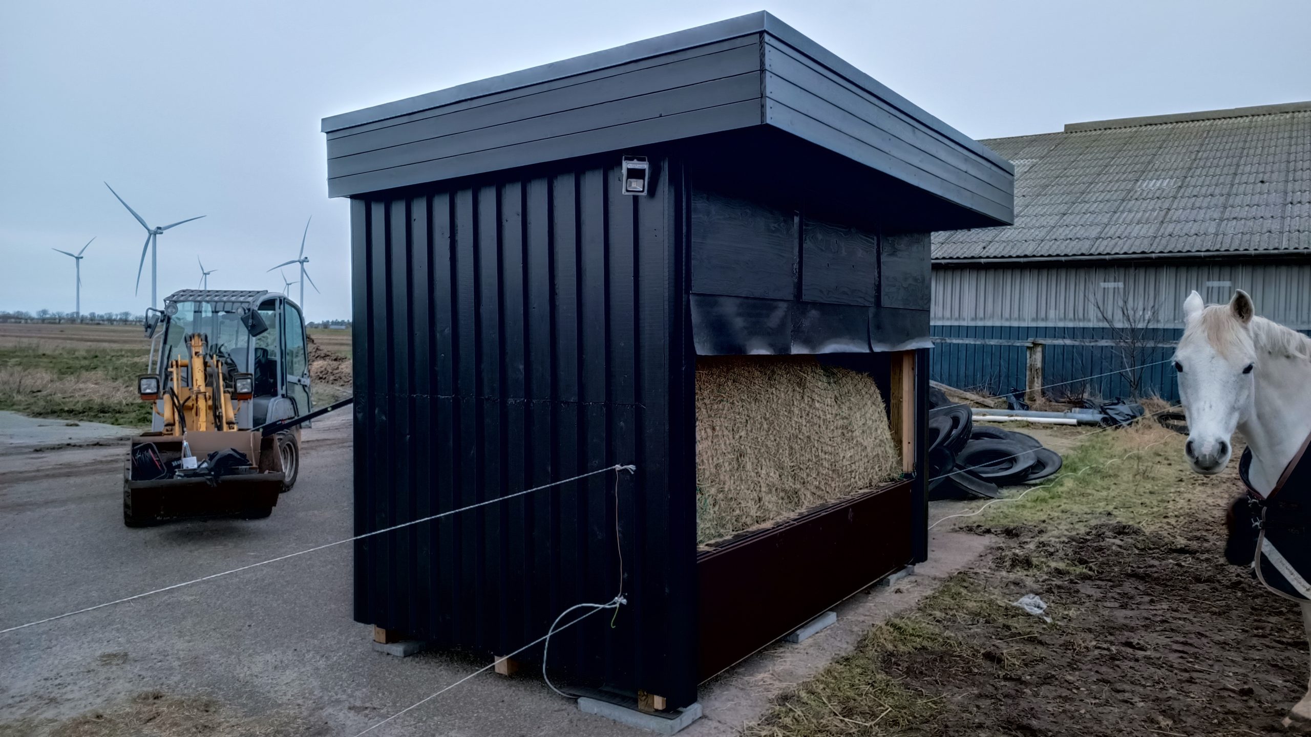 Hevosenruokinta-automaatti