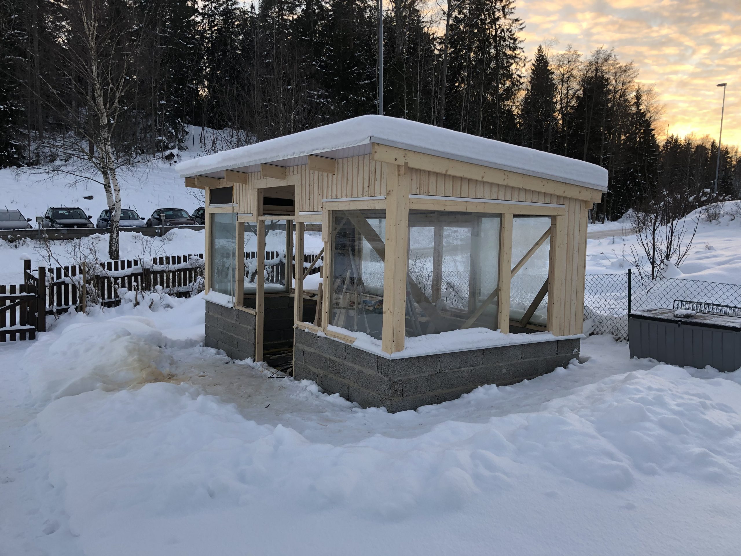 Orangeri med bröstning av leca