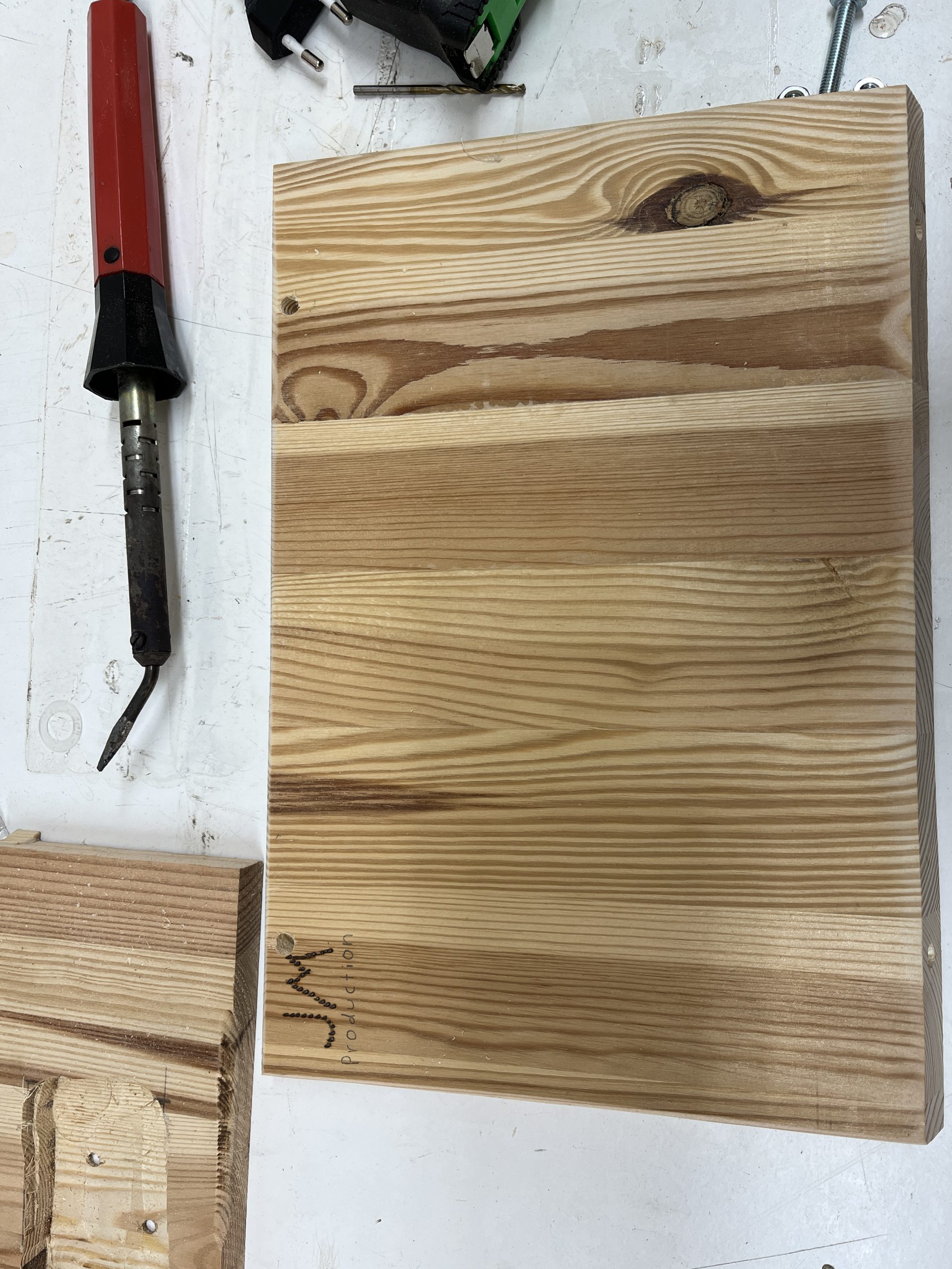 Aktivitetsbræt med lys til børn