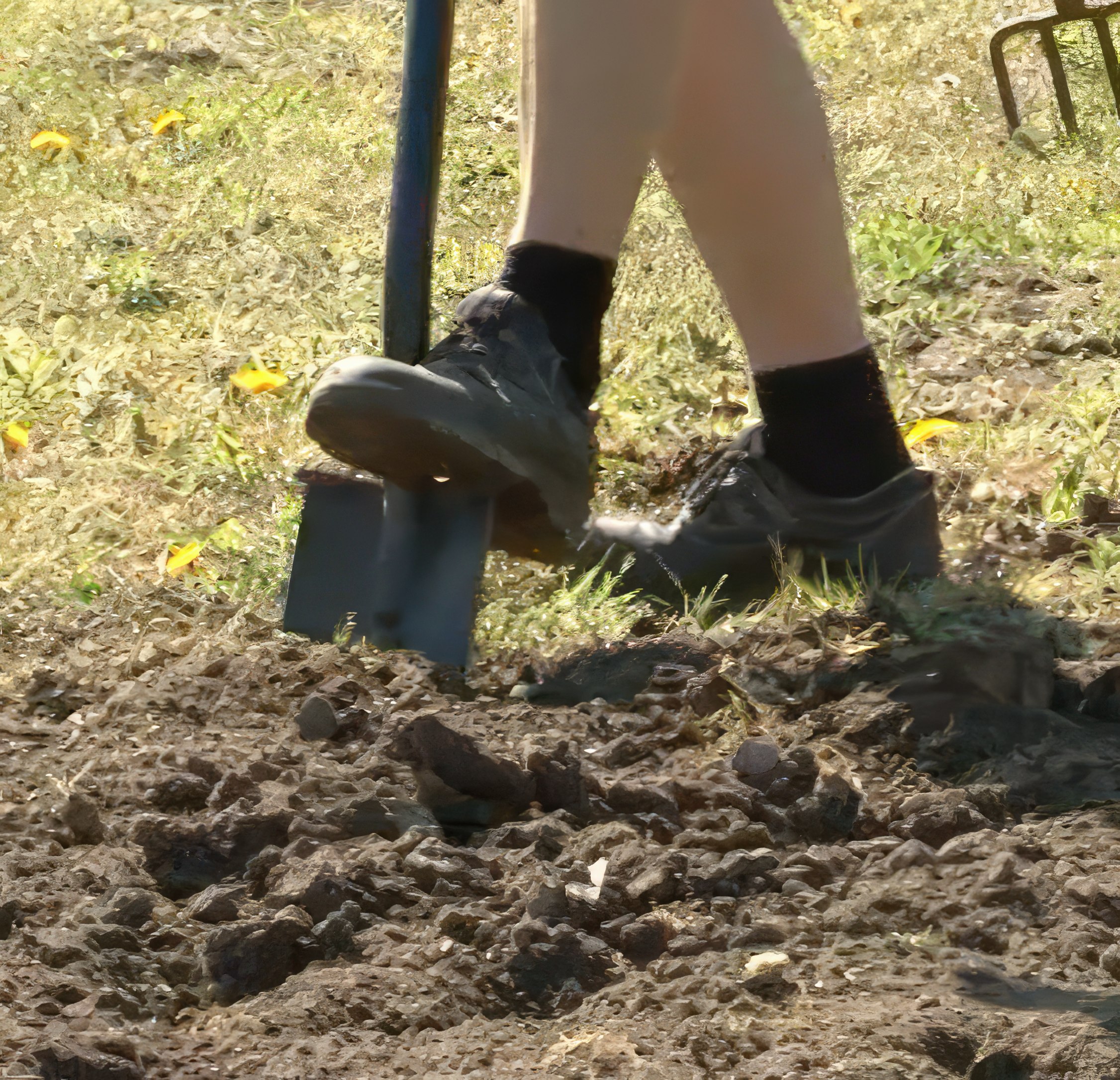 anlæg staudebed Jordstykket graves igennem