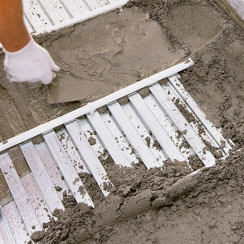 Montering af svalehaleplader