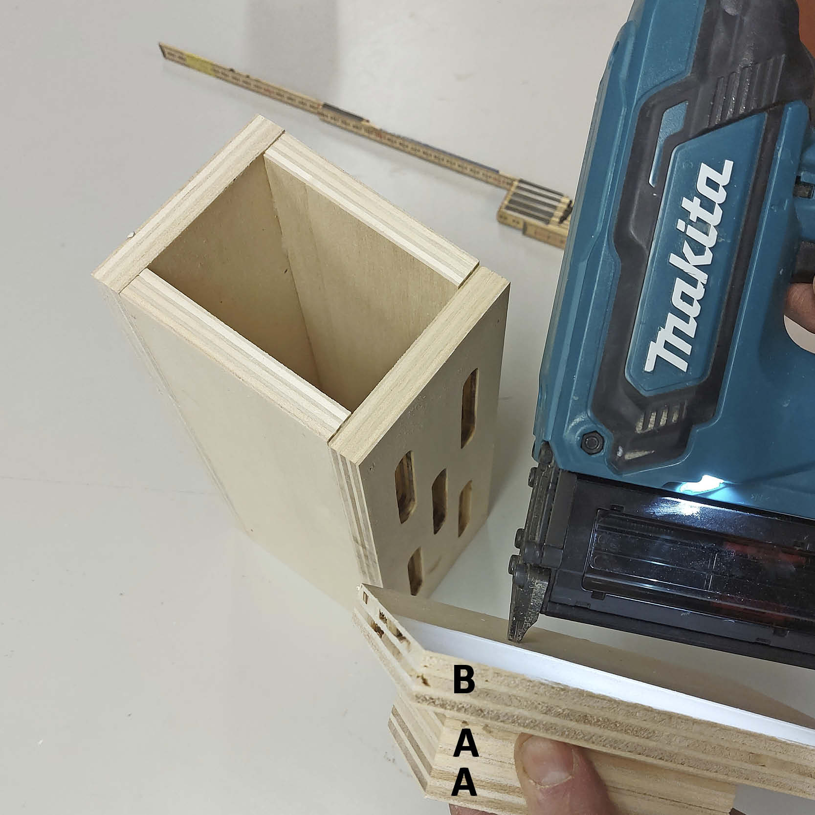 Perhoshotellin pihalle: Kokoa katto.