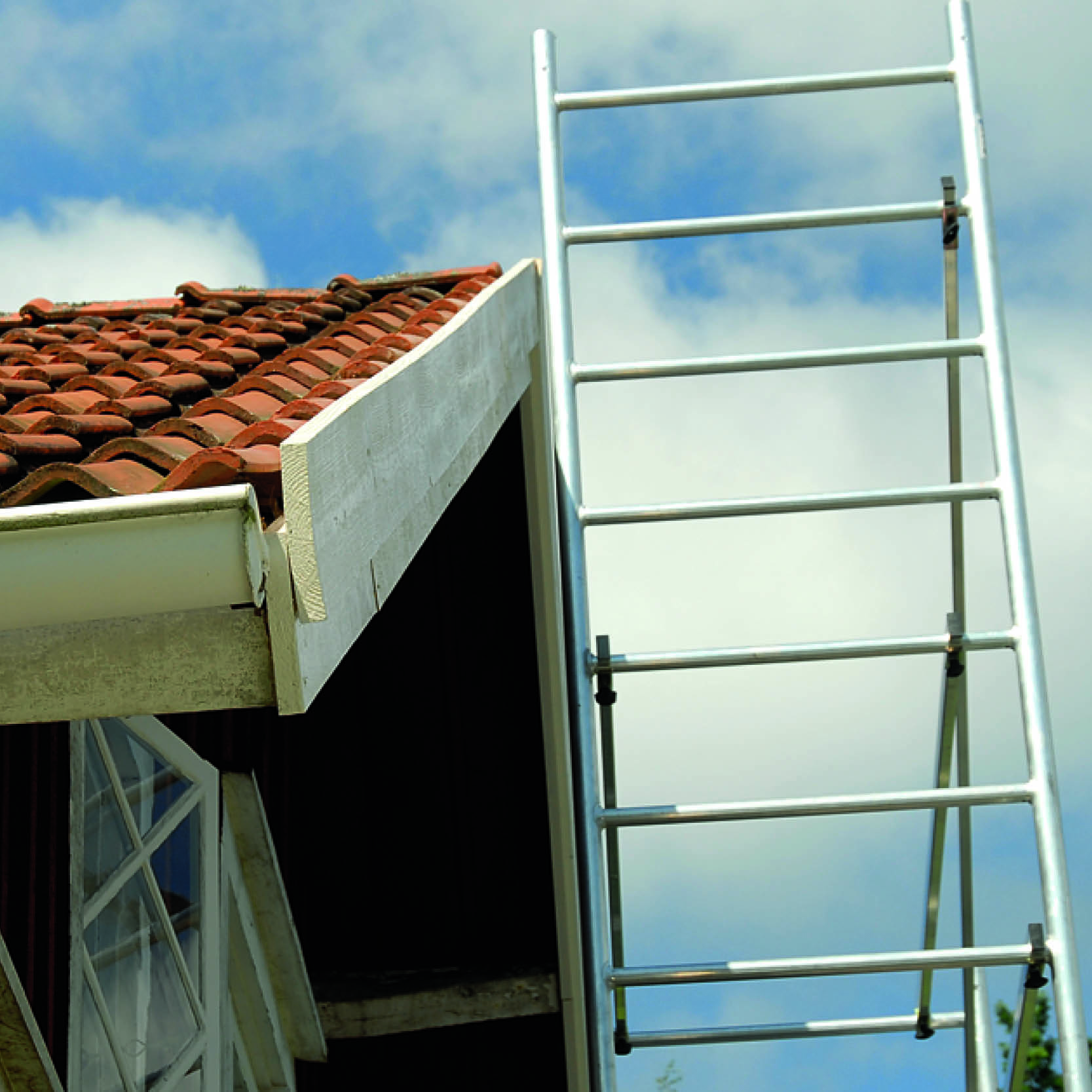 Kaikki tuulilaudat ovat paikoil-laan