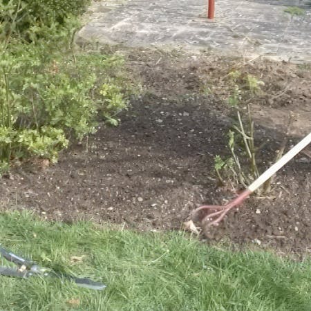 Kultivering af jord i en have, forberedelse til plantning