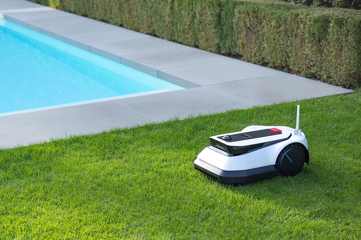 Robotplæneklipper med udfordringer