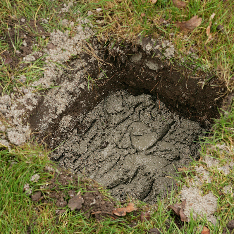 Painekyllästetty tolppa asennus tolppakengällä