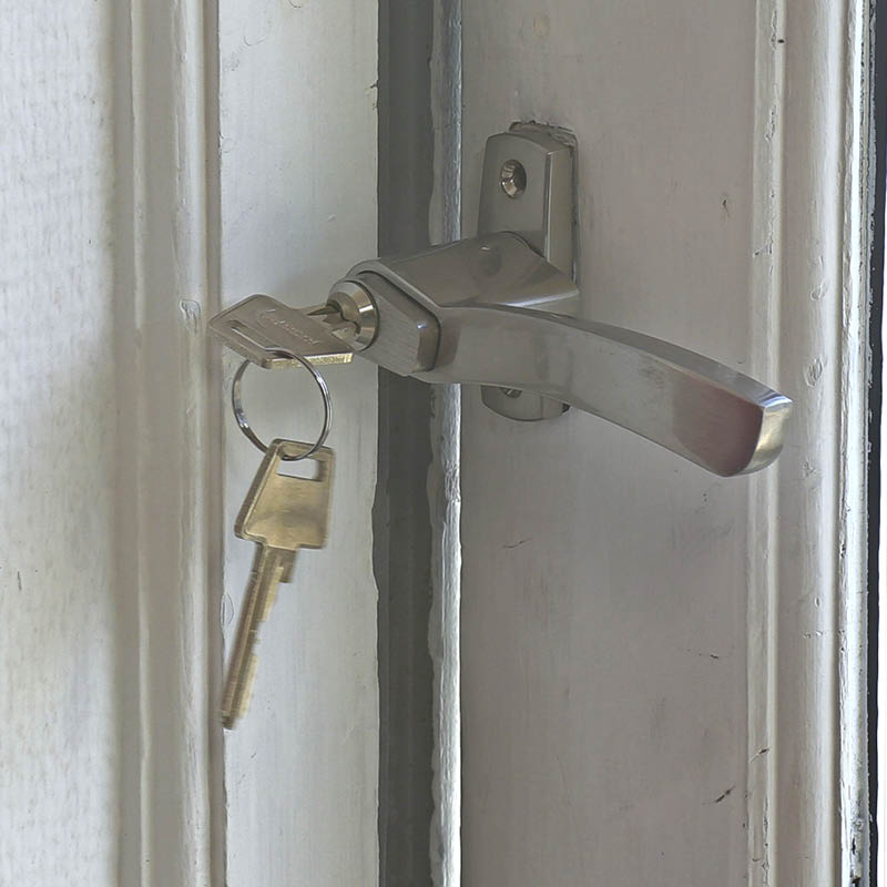 Spanjoletthandtag altandörr