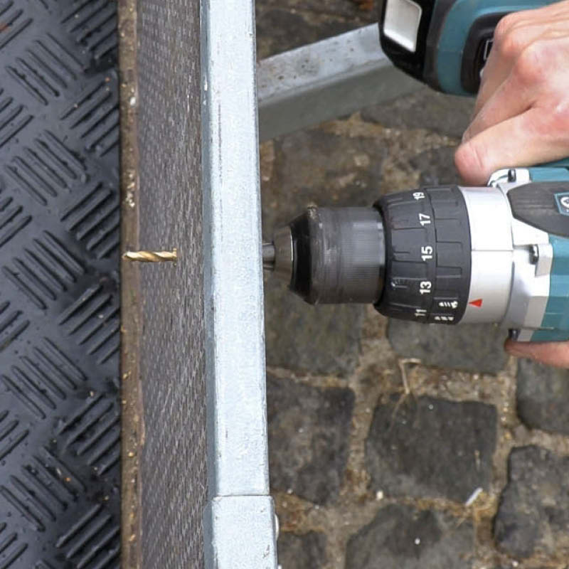 Pressening trailer: Fjern den gamle skrue