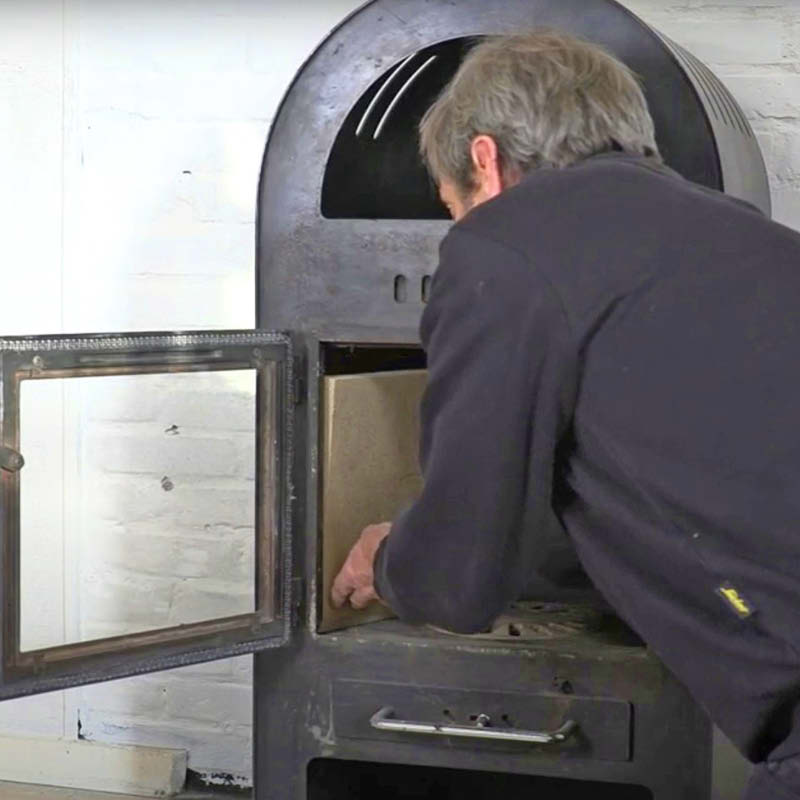 Sprukket stein i vedovn