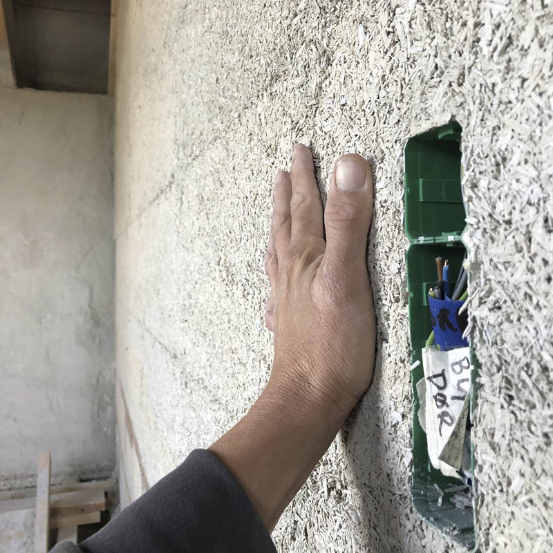 Hempcrete: El og vand kan også støbes ind