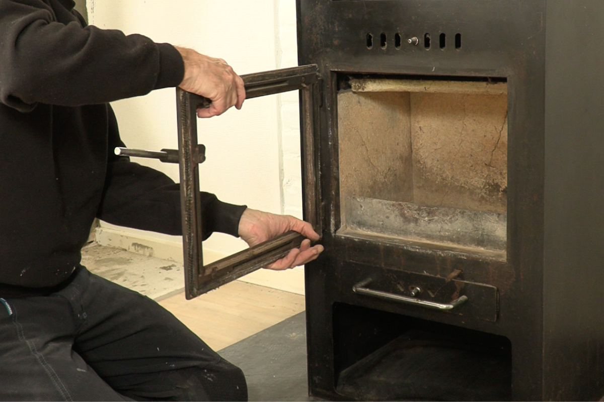 Udskiftning af glas i brændeovn