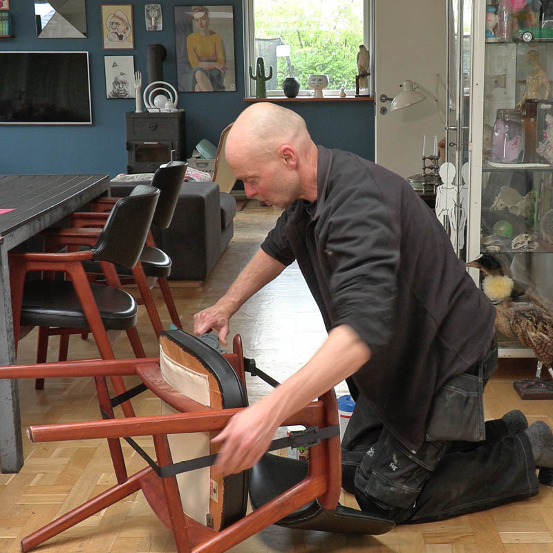 Reparation af stole: Spænd delene sammen