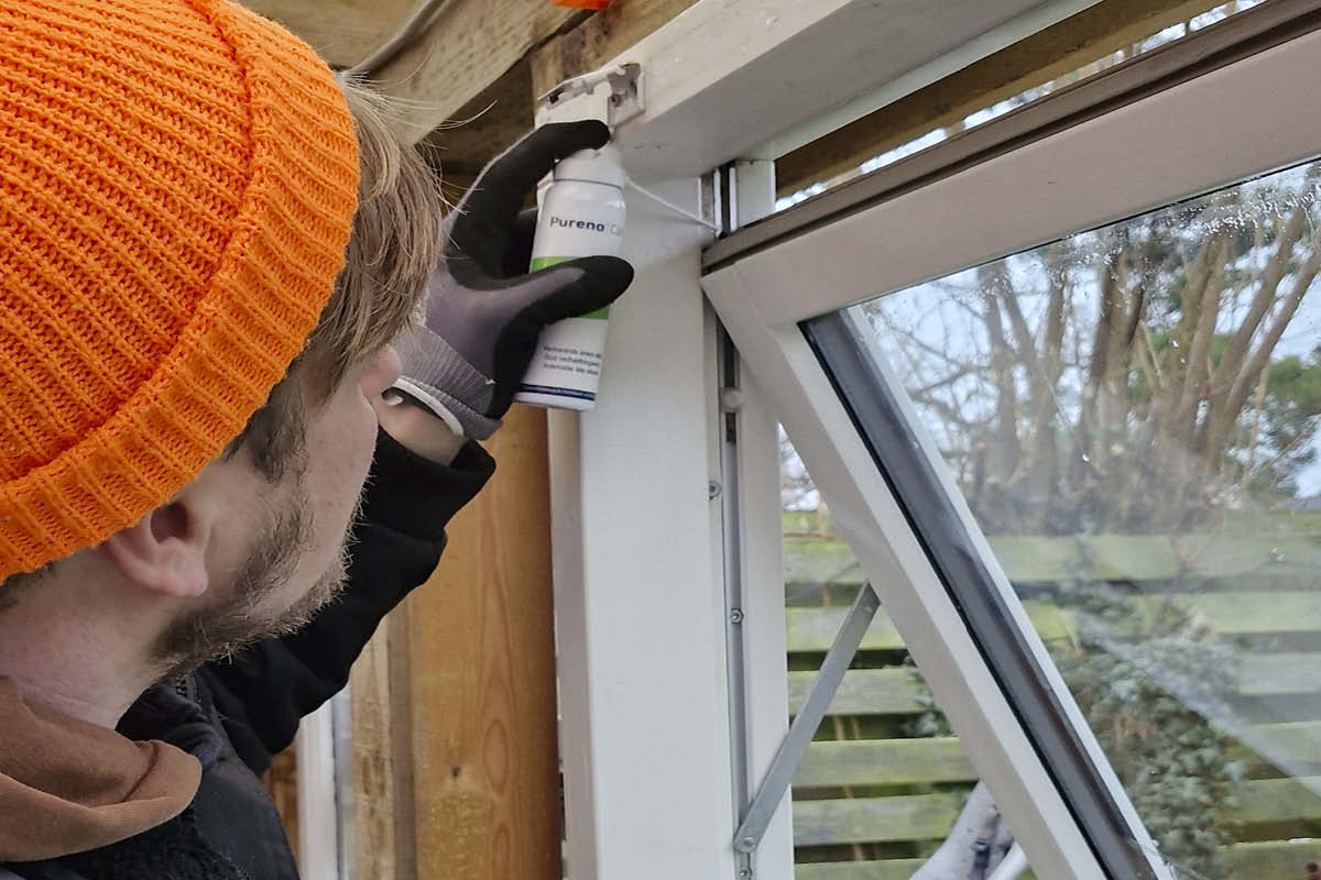 Vaihda ikkunan lukitusmekanismi