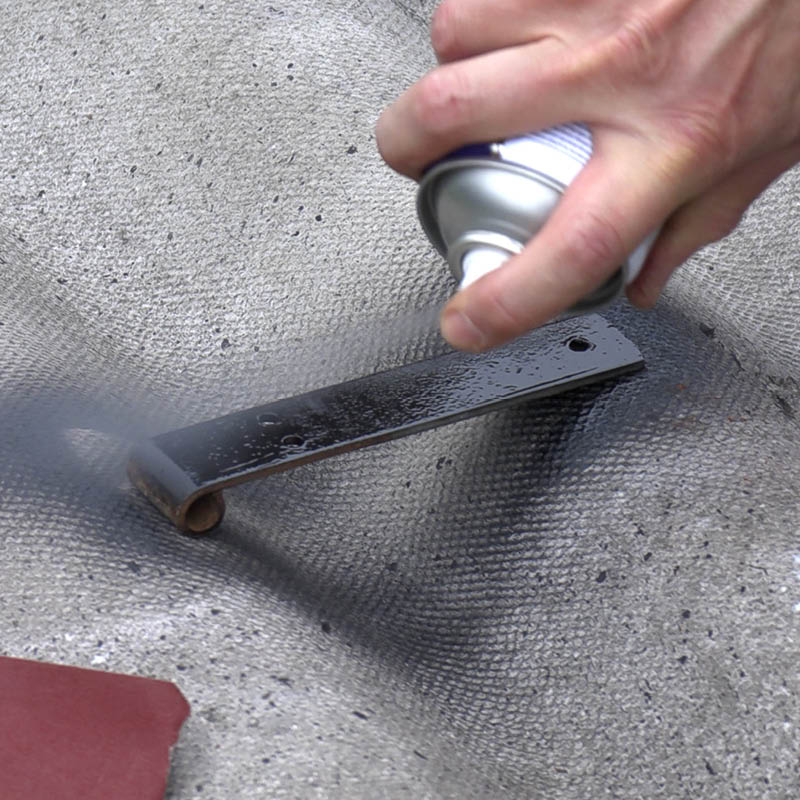 Hængsel til trailer: Giv hængslet spraymaling